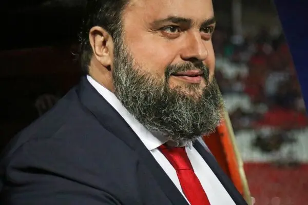 Βαγγέλης Μαρινάκης: Μία Σημαντική Πολιτική και Αθλητική Προσωπικότητα