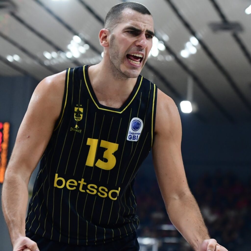 Η Σημασία του Πανιώνιου και του Άρη στο Ελληνικό Ποδόσφαιρο