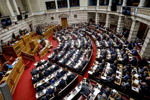 Βουλή Live: Η Σημασία της Διαφάνειας στη Δημοκρατία