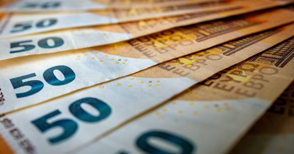 Επιδομα 250 Ευρω: Τι πρέπει να ξέρετε