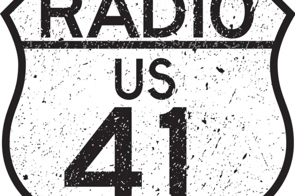 E Radio: Η Εξέλιξη της Ραδιοφωνικής Μετάδοσης στο Διαδίκτυο