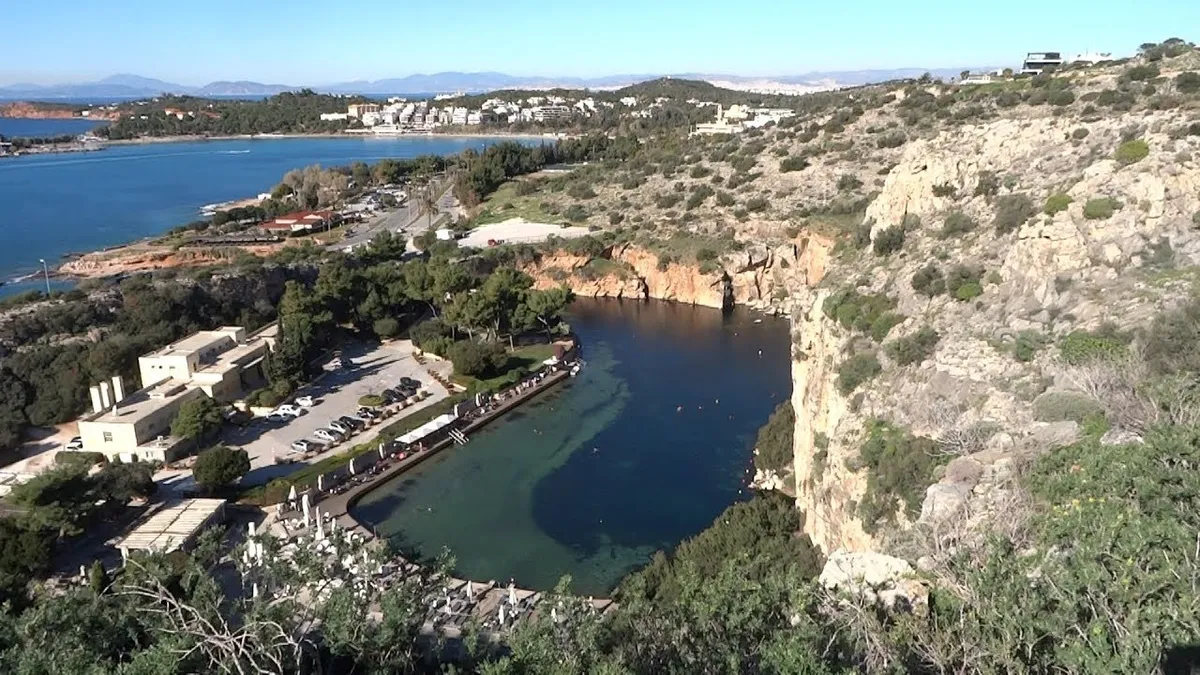 δυτησ στα λιμανακια βουλιαγμενησ — GR news