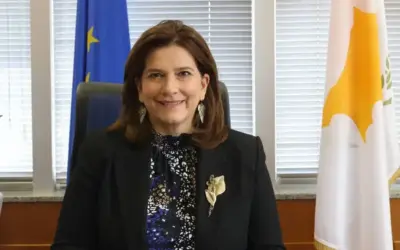 υπουργόσ παιδείασ — GR news