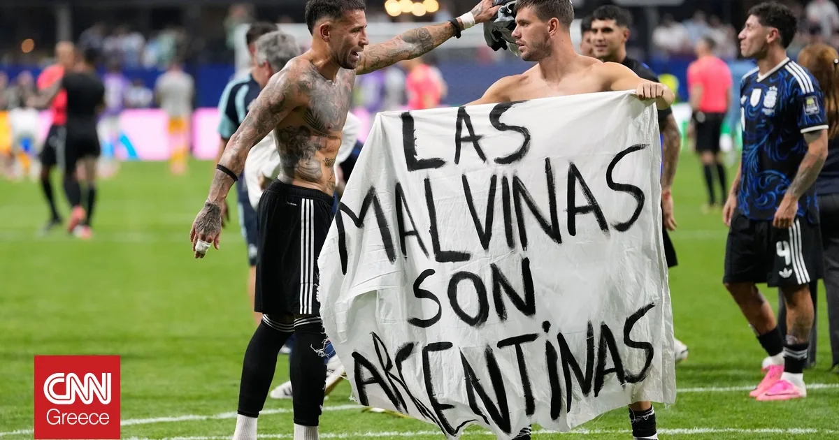 Έρευνα της FIFA για το πανό των Φώκλαντ μετά την πρόκριση της Αργεντινής στον τελικό του Μουντιάλ image 1